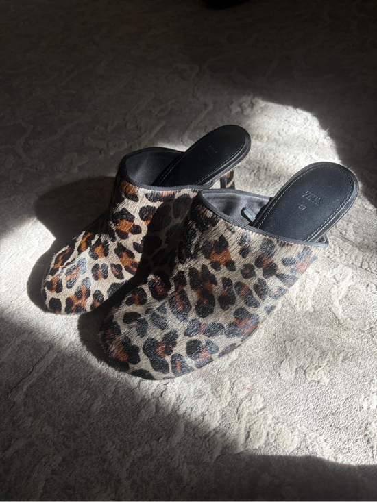 Zara Shoes - Rare Zara leopard fur square toe mule heels